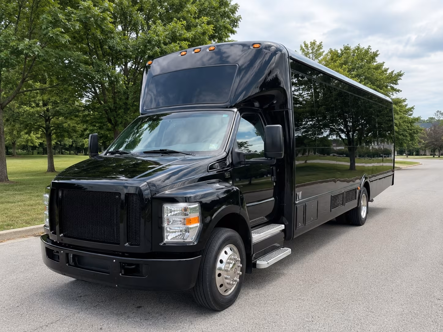 San Bernardino Birthday, Sweet 16, & Quinceañera Transportation onboard seating